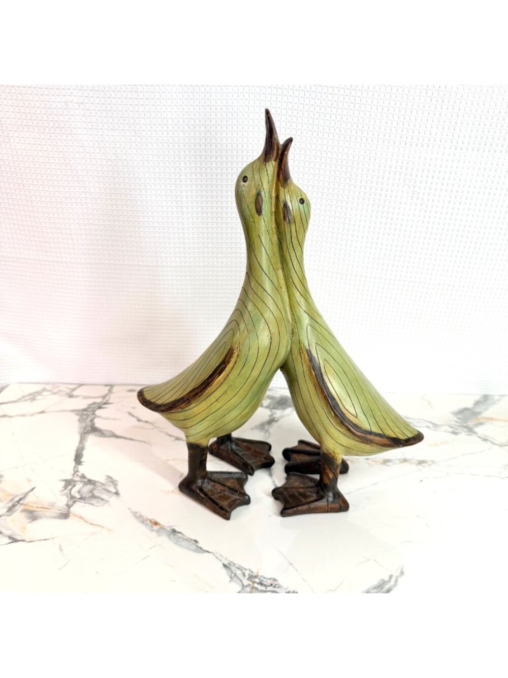 Vintage Tii Collections Resin Faux Wood Duck Figurine, Lover Ducks, folk art